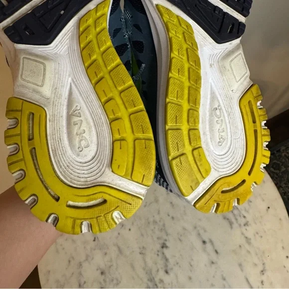 Brooks Revel Shoes Size 11 Womens
Very good condition blue green running - Picture 8 of 12